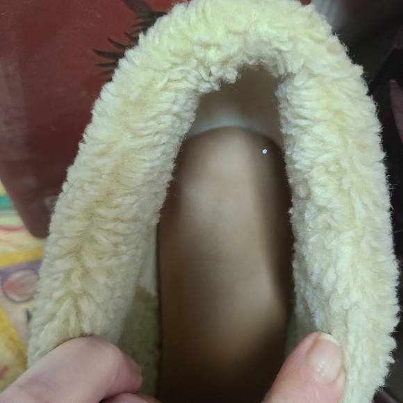 Ruff Hewn "Willow" Heeled Booties w/ Sherpa lining - Picture 6 of 8